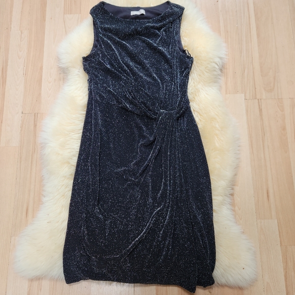 Perfect NYE sparkly dress - Picture 1 of 4